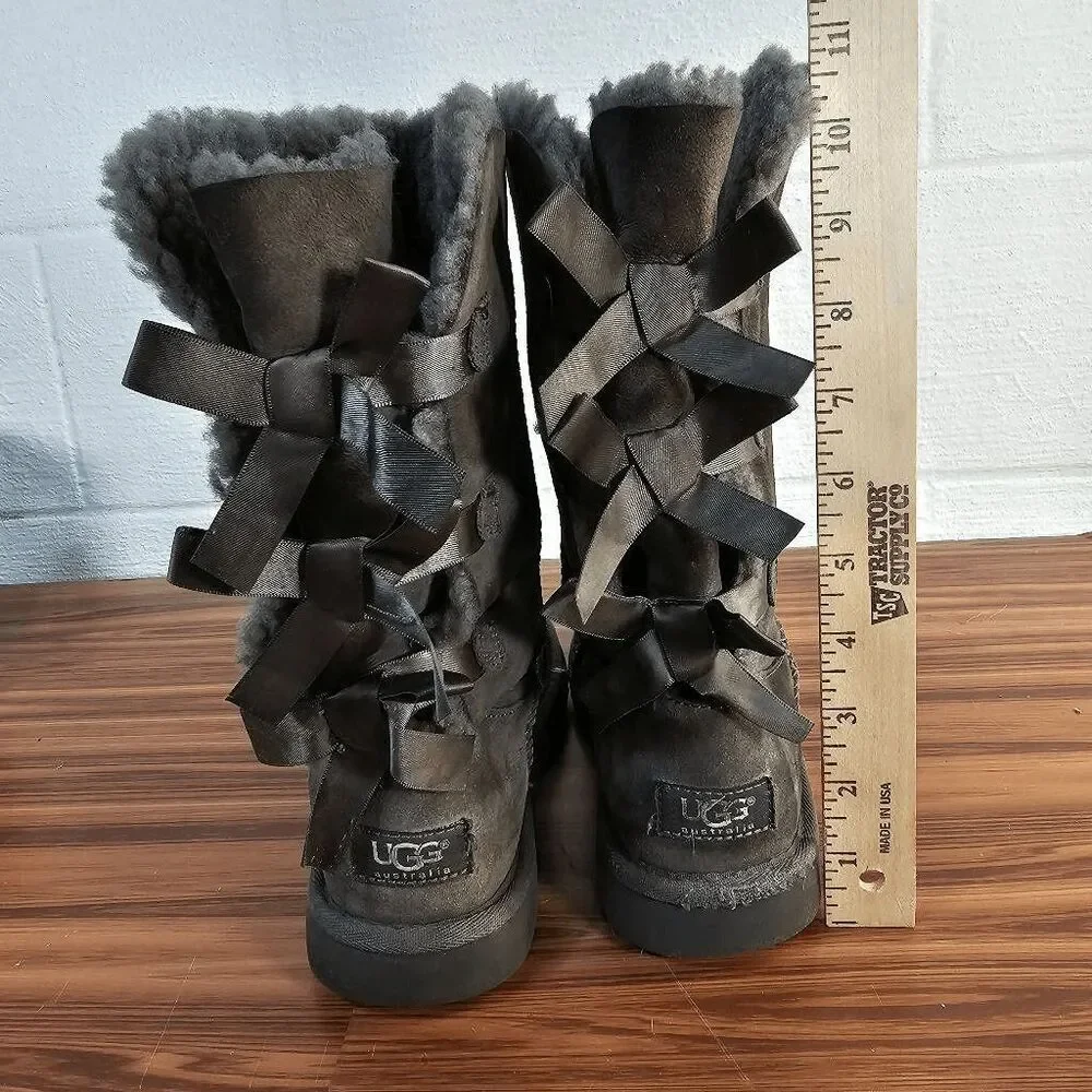 Ugg Girls' Bailey Bow Sheepskin Winter Calf‎ Boots gray Size 3